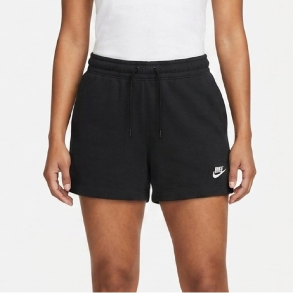 Nike Black Athletic Shorts Women’s Medium Drawstring Lounge Workout Activewear